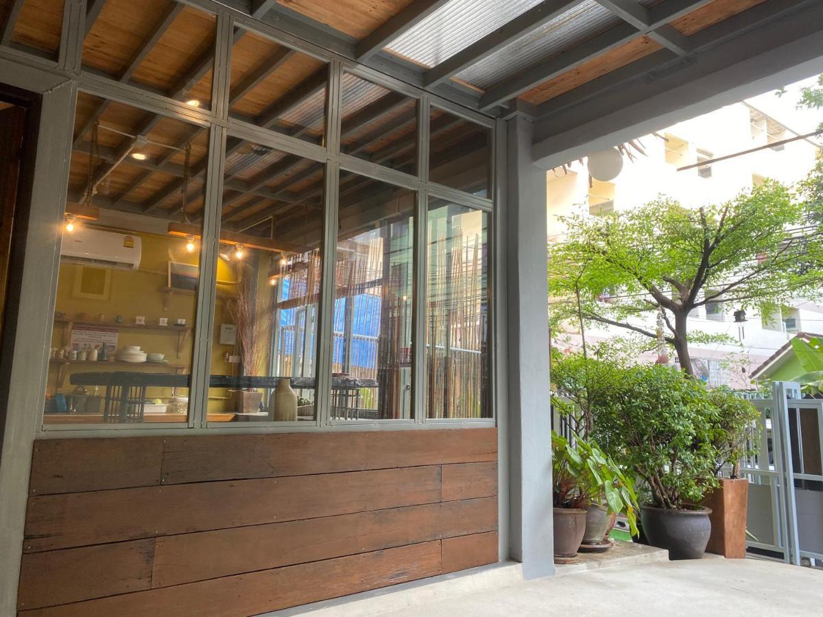 Nesuto Hostel Ramkamhaeng 52 Банкок Екстериор снимка
