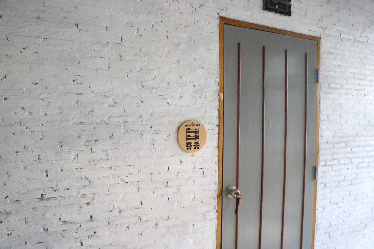 Nesuto Hostel Ramkamhaeng 52 Банкок Екстериор снимка