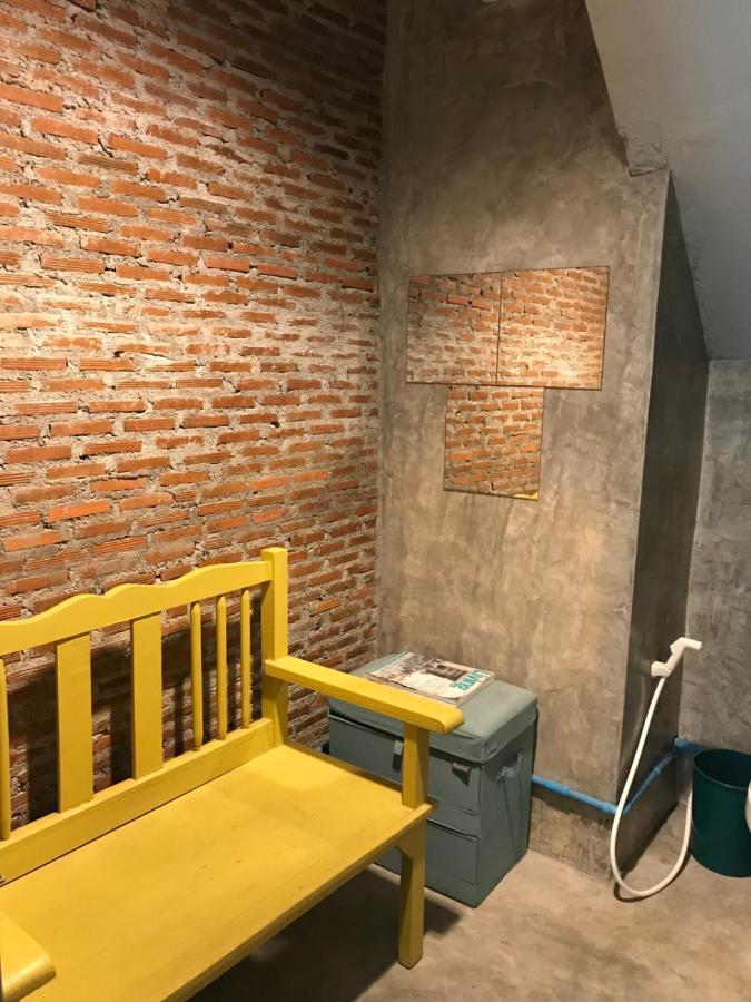 Nesuto Hostel Ramkamhaeng 52 Банкок Екстериор снимка