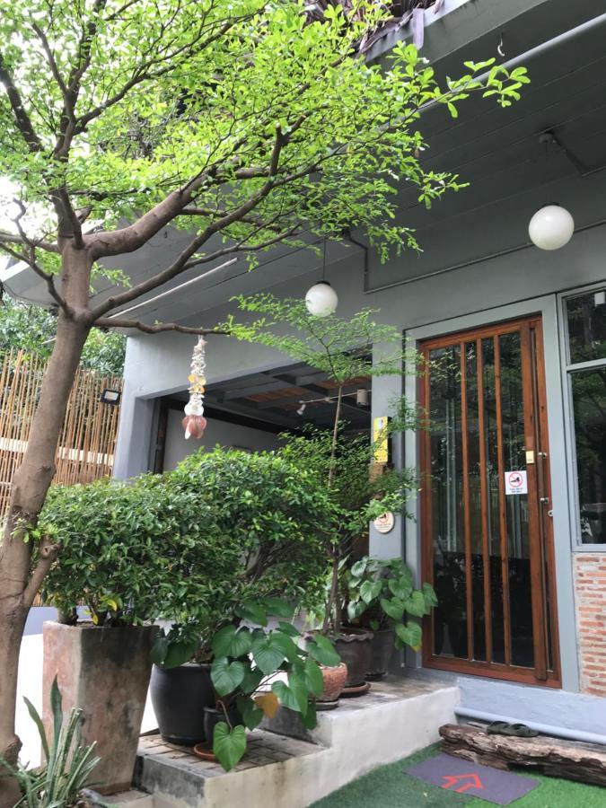 Nesuto Hostel Ramkamhaeng 52 Банкок Екстериор снимка