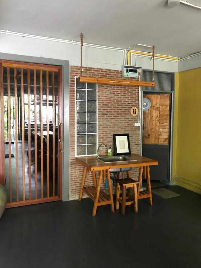 Nesuto Hostel Ramkamhaeng 52 Банкок Екстериор снимка