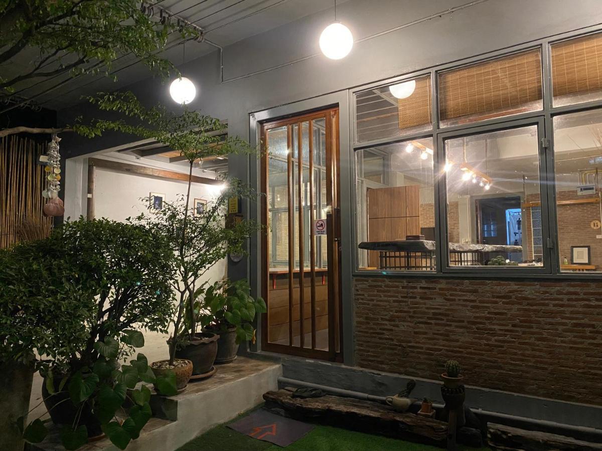 Nesuto Hostel Ramkamhaeng 52 Банкок Екстериор снимка